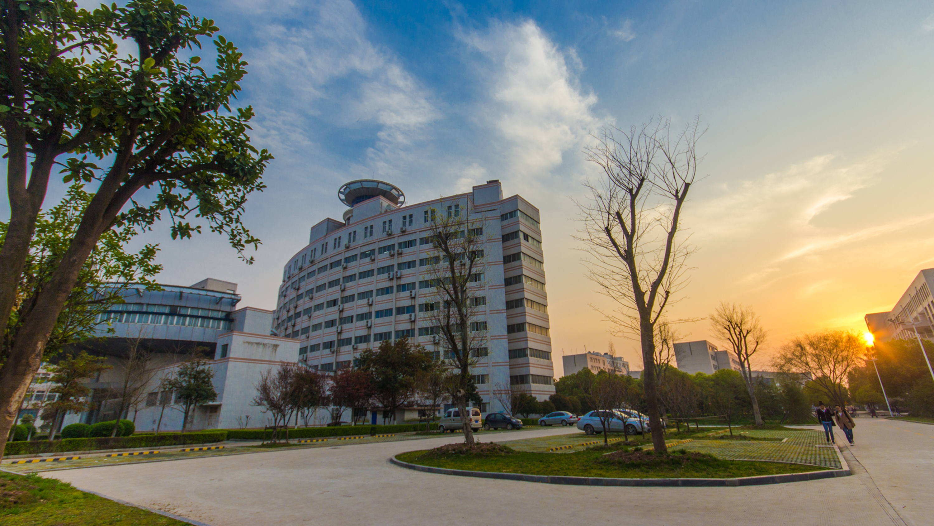 学校风景-湖北工业大学新闻网