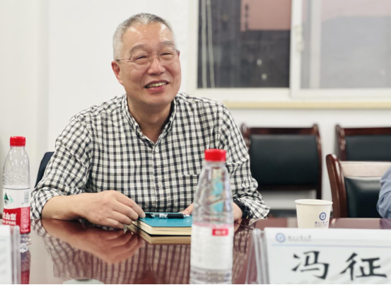 校长冯征调研指导图书馆工作、创新创业工作